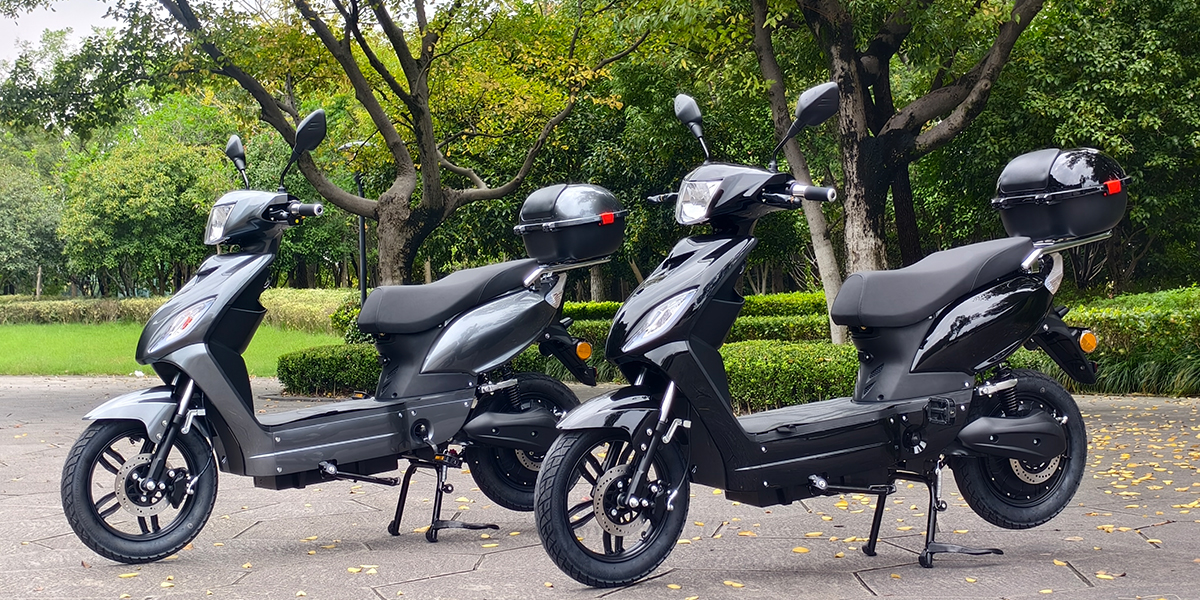 Electric Moped With Pedals.jpg