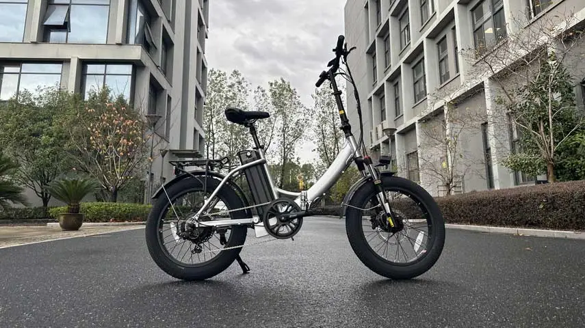 دراجة كهربائية قابلة للطي
